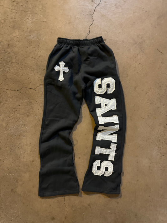 DARK GREY "SAINTS" FLARED SWEATS