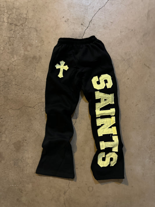 BLACK “SAINTS” FLARED SWEATPANTS